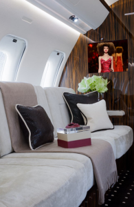 Bombardier Challenger 605 LX-ZED